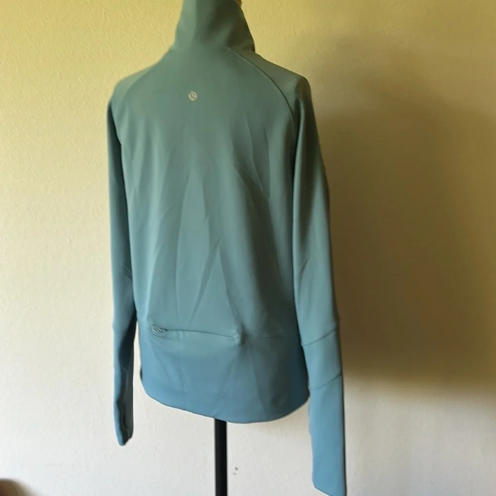 Lululemon sz M Run To Reset 1/2 zip in Aqua smoke great pre owned condition - Picture 7 of 16